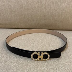 Ferragamo Elegant Black and Gold Women's Belt